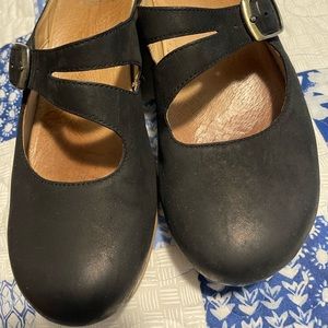Black Dansko Nubuck Clogs 40 Gently worn